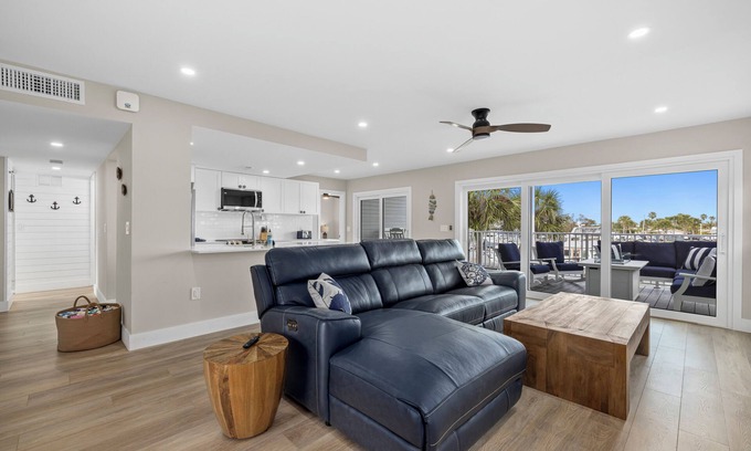 Englewood Condominio | Chadwick Cove Resort & Marina