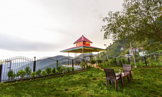 Shilon Bagh Cabaña | Chail Cabana 3BHK Villa - King sized be,Wi-Fi+Garden+BBQ+Bonfire