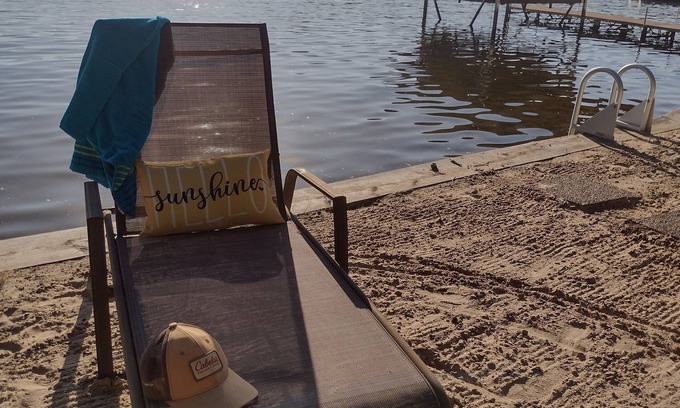 Greenville Cabaña | Chain of Lakes Cottage: Sandy Beach and Sunset View