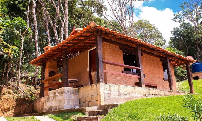 Conceicao do Ibitipoca Chalet De Esquí | Chalé Aconchegante com Churrasqueira para Relaxar