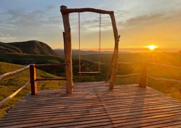 Alto Paraiso de Goias Chalet De Esquí | Chalé Beija Flor, venha viver essa experiência!