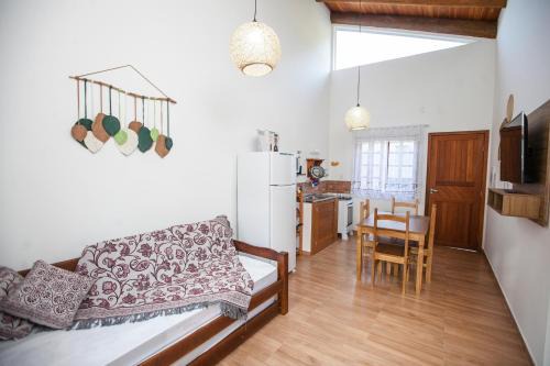 Estaleiro Casa | Chalé com Churrasqueira a 5min da Praia Estaleiro
