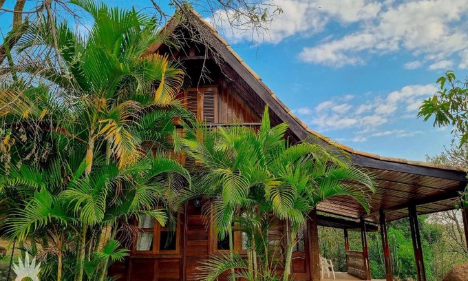 Indaiatuba Chalet De Esquí | Chalé europeu com vista para natureza no interior