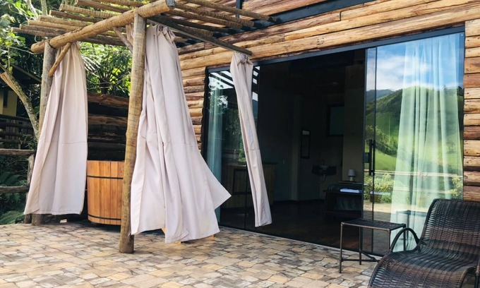 Maringa Chalet De Esquí | Chalé Mauá Rústico em Meio a Beleza Natural de Visconde de Mauá, Aceitamos Pets!