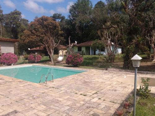 Maringa Cabina | Chalé vista da piscina 8