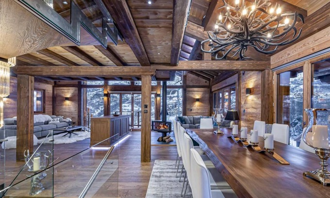 Les Belleville Chalet De Esquí | Chalet, wifi, vista abierta, chimenea o estufa a leña, parking, tv, local para esquís, 330m²