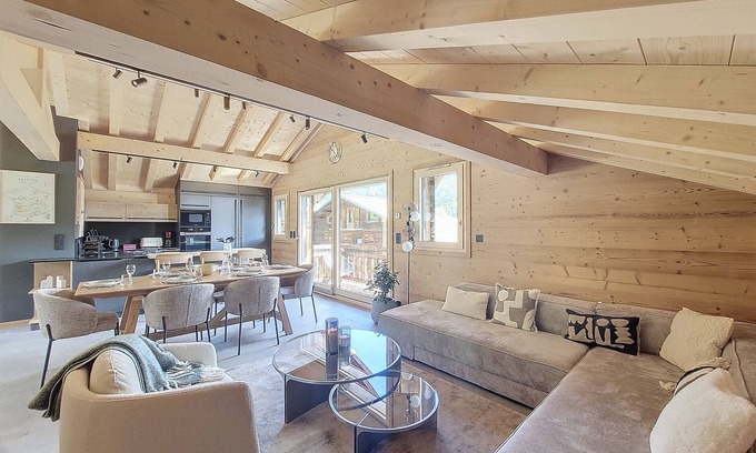 Morzine Chalet De Esquí | CHALET - 10 PEOPLE – HOT TUB - IN TOWN - CLOSE SKI SLOPES – WIFI