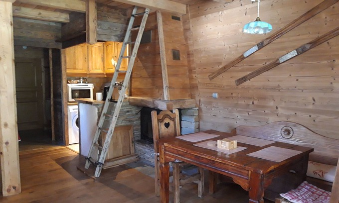 Vallorcine Chalet De Esquí | Chalet 2-3 pers., balcony, parking lot, ski lift 1.5km, bus 50m, train ski areas 850m