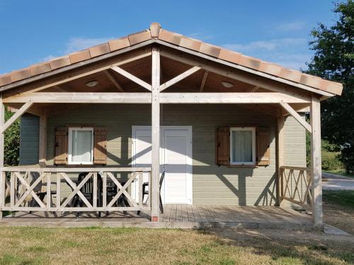La Chapelle-Hermier Chalet De Esquí | Chalet 2 Chambres avec Piscine Chauffée Près du Lac du Jaunay, Idéal Familles - FR-1-783-7