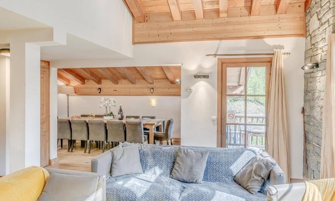 Les Brevieres Chalet De Esquí | Chalet, vista pistas, terraza, balcón, chimenea o estufa a leña, tv, local para esquís, 129m²