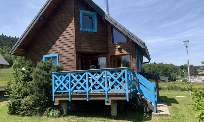 La Feclaz Chalet De Esquí | Chalet '214 - Village Nordique' con vistas a la montaña, piscina compartida y terraza privada