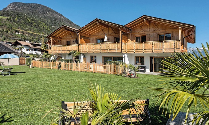 Tesimo Apartamento | Chalet '3 65m²' con vistas a la montaña, piscina comunitaria y wifi