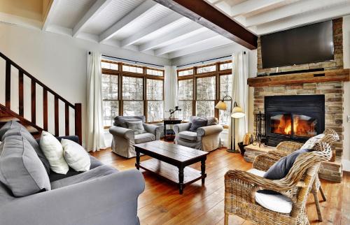 Stoneham Chalet De Esquí | Chalet 9023 Chemin des Alpages by Les Chalets Alpins