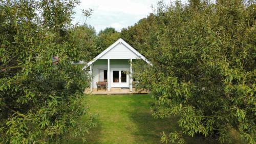 Oostrum Chalet De Esquí | Chalet aan het water - vakantiepark de Schreiershoek