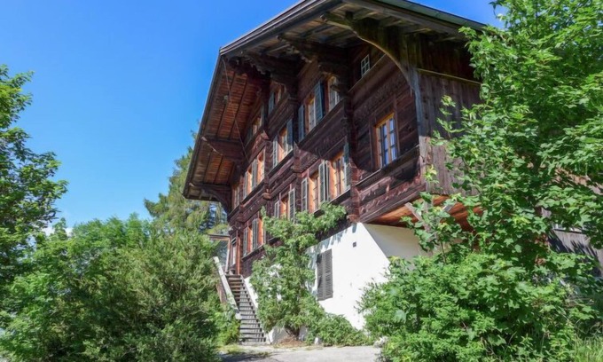 Saanenmoeser Apartamento | Chalet Ahorni by Interhome