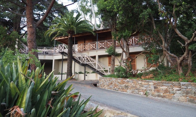 Cavaliere Casa | Chalet Aloha – Sea view, private beach access and sunny terrace in Cavalière