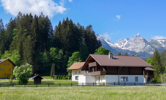 Schwenden Apartamento | Chalet Alte Post by Interhome