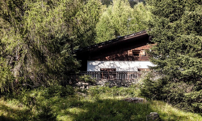 Curon Venosta Chalet De Esquí | Chalet 'Am Reschensee' con vistas al lago, terraza privada y jardín privado