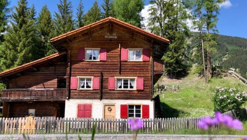 Litziruti Casa | Chalet Arosa - Zur Alleinnutzung für 6 Personen, urig und sonnig