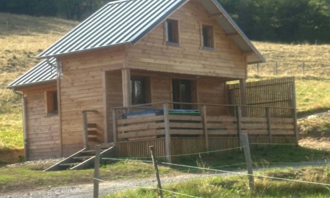 Le Claux Chalet De Esquí | Chalet at the foot of Puy Mary with jacuzzi