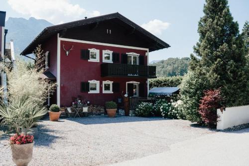 Golling an der Salzach Chalet De Esquí | Chalet Austria, up to 10 p, 15 min to salzburg city, garden with direct amazing mountainview, BBQ&bikes&sunbeds for free, 15 min sound of music