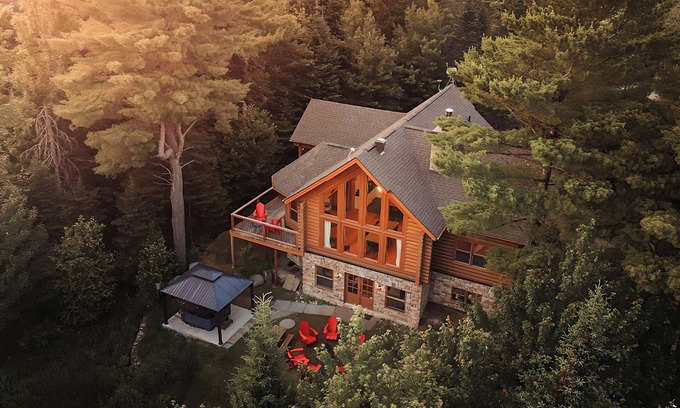 Fiddler Lake Resort Chalet De Esquí | Chalet Authentik 50: Indoor & outdoor heated pools, Hot tub, Lake & Resort