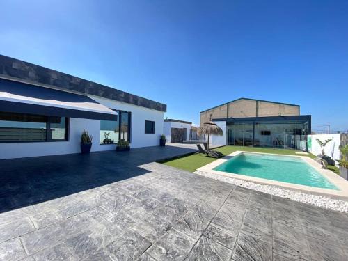 Sanlúcar de Barrameda Casa | Chalet Benamejí