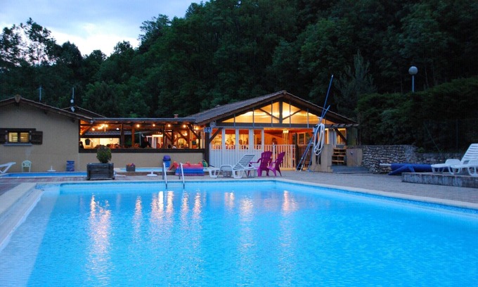 Eclassan Chalet De Esquí | Chalet de madera 5 personas