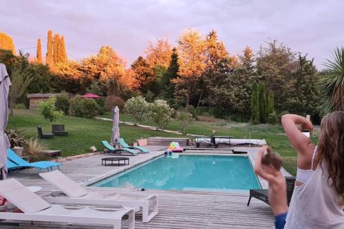 Aix-en-Provence Chalet De Esquí | Chalet bois cosy avec piscine Aix nature
