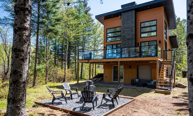 Saint-Alphonse-Rodriguez Chalet De Esquí | Chalet Natür | Waterfront | Hot Tub | Kayak Pedalo | Firepit | Private big land
