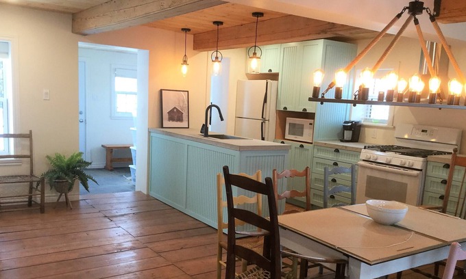 Saint Ferreol les Neiges Chalet De Esquí | CHALET CLOSE TO MONT SAINTE ANNE (BECASSINE)