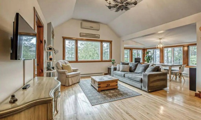 Sainte-Agathe-des-Monts Chalet De Esquí | Chalet Spacieux Lac des Sables