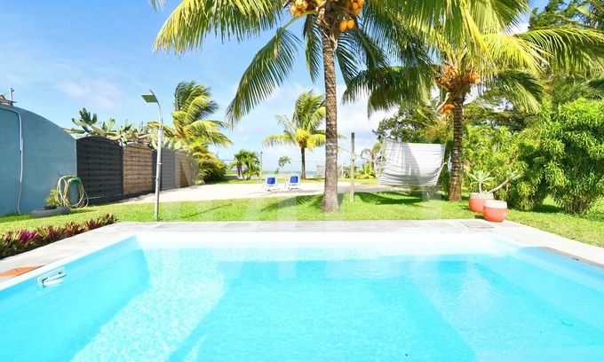 Surinam Casa | Chalet Cardinal con vista en la hermosa playa de Riambel