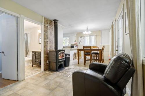 Notre-Dame-de-la-Paix Chalet De Esquí | Chalet chaleureux avec spa près de Mont-Tremblant