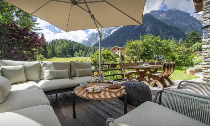 Saleinaz Chalet De Esquí | Chalet Cinq Moutons - Swiss mountain stay 14p, spa & nature - OVO Network