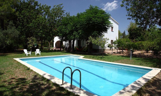 Tortosa Chalet De Esquí | Chalet con Piscina y Jardin privado , Wi-Fi, entre mar y montaña