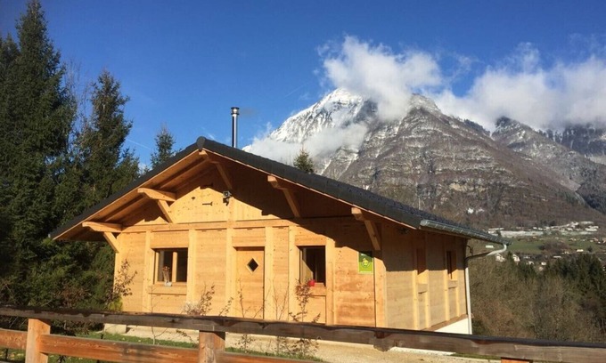 Taninges Chalet De Esquí | Chalet de montaña independiente Coté Source - 6 personas