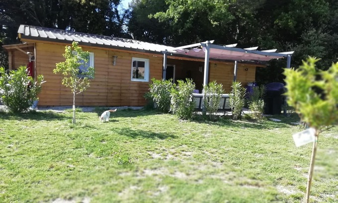 Suze-la-Rousse Chalet De Esquí | Chalet-Familiar-Baño Privado-Vista al campo