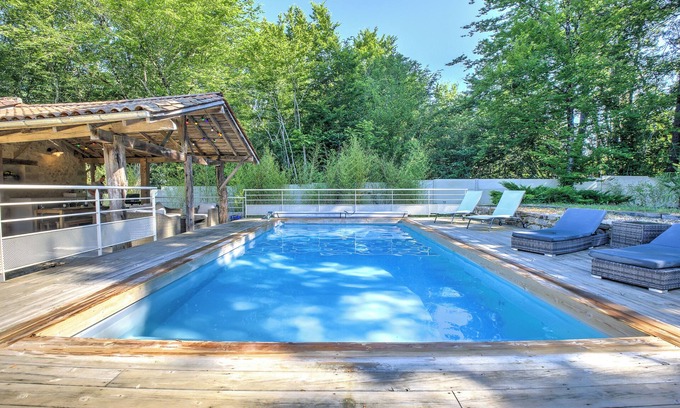 Coursac Chalet De Esquí | Chalet De Léonie Y Julie – Escapada Natural con Piscina Privada, Spa y Confort
