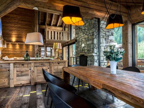 Val-d'Isere Chalet De Esquí | Chalet de luxe avec piscine et hammam à Val-d'Isère, 10 personnes à proximité du centre-ville - FR-1-694-95