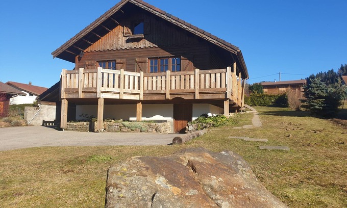 Gerbepal Chalet De Esquí | Chalet des boutons d'or in a quiet location 8km from Gérardmer