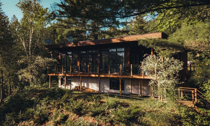Chertsey Chalet De Esquí | Chalet DesignPur on the Clermoustier Lake