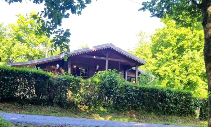 Saint-Martin-du-Puy Chalet De Esquí | Chalet du lac de Chaumeçon Saint-martin-du-puy
