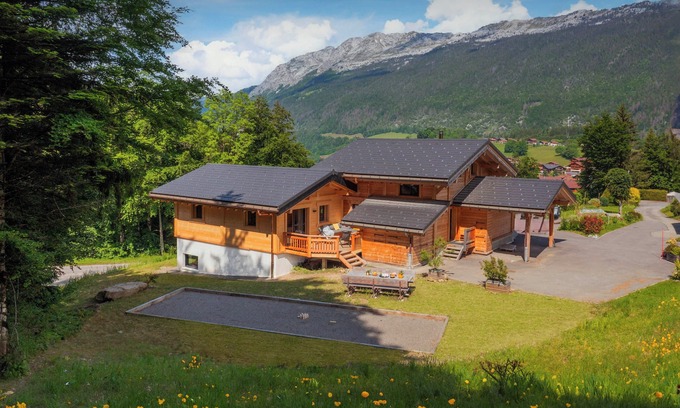 Saint-Jean-de-Sixt Chalet De Esquí | Chalet Elomaz for 14 (13 adults max) La Clusaz, indoor pool - OVO Network