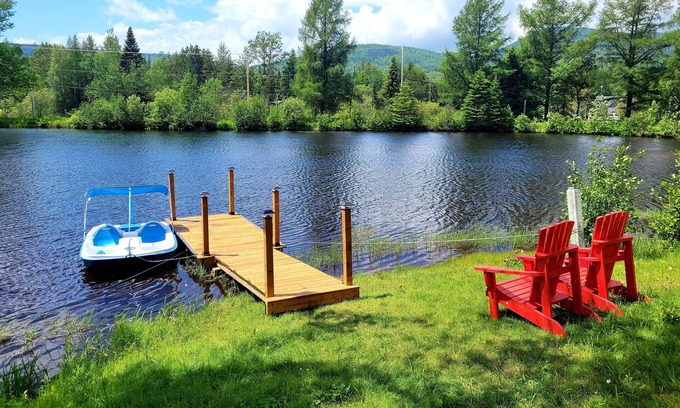 La Malbaie Chalet De Esquí | Chalet en Rondins de Bois Avec lac Privé