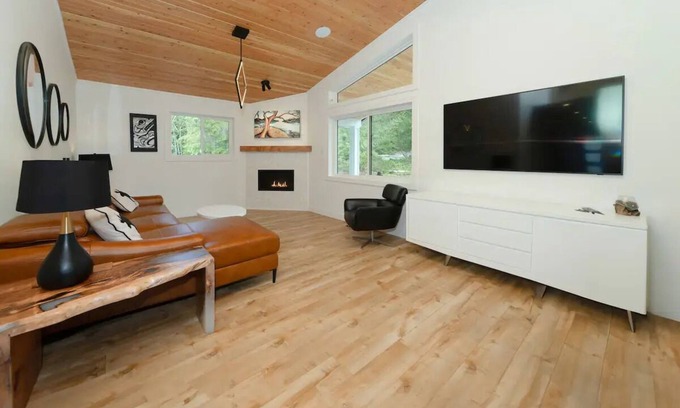 Halfmoon Bay Chalet De Esquí | Chalet Firefly BC REGISTRY APPROVAL #H631676206