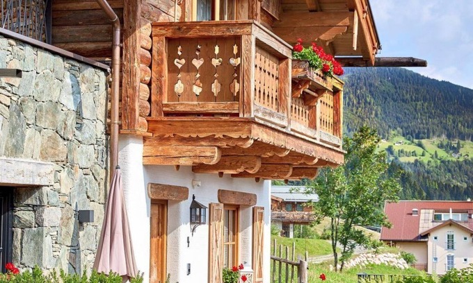 Hundsdorfl Apartamento | Chalet for 6-9 people (3 bedrooms, 3 bathrooms) - Almdorf Flachau and Promi Alm
