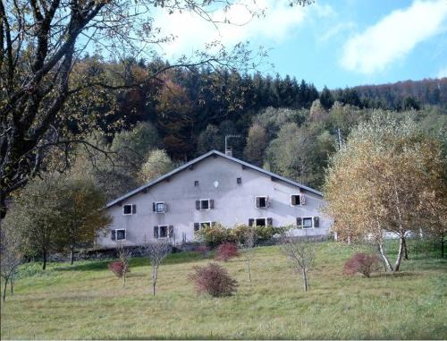 Bussang Chalet De Esquí | CHALET, GITE DE GROUPE - ATC ROUTES DU MONDE à BUSSANG - 32 couchages