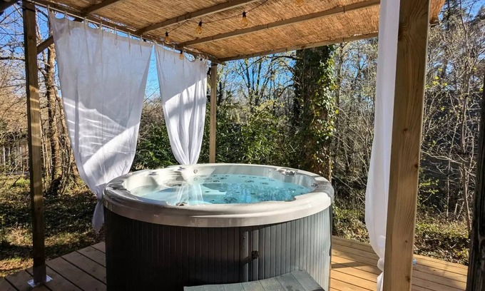 Biron Chalet De Esquí | Chalet Grand Chêne with SPA for 4 to 5 people - 4 people included in the price