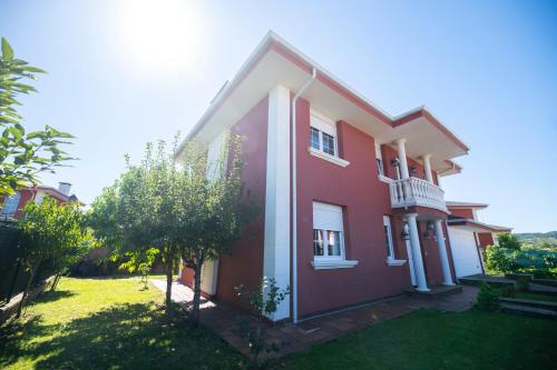 Santa Cruz de Bezana Casa | Chalet grande en Soto de la Marina